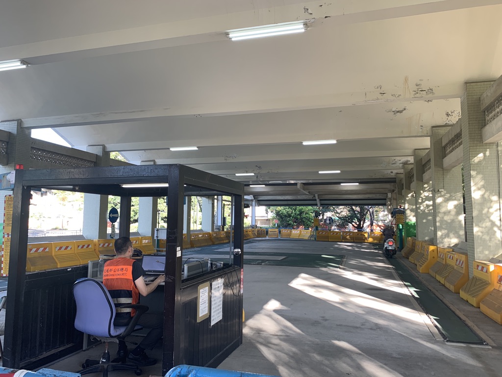 台湾　バイク　免許証